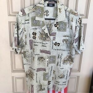 Tapestry Blouse  Epaulets Sz10 Short Sleeves Collar A Tigers